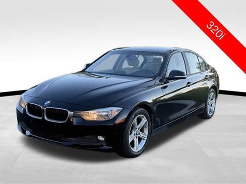 Used 2015 BMW 320i Sedan image 3