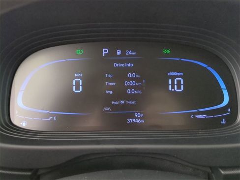 Used 2023 Hyundai Venue SE image 17