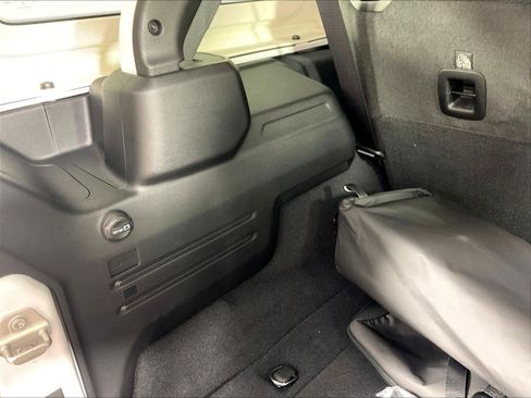Used 2024 Jeep Wrangler Unlimited Sahara w/ Technology Group AWD/4WD image 38