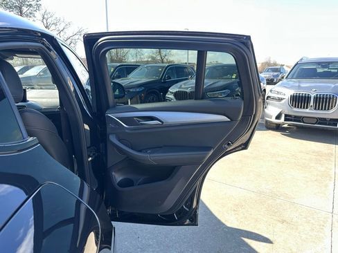 Certified 2025 BMW X4 xDrive30i image 29