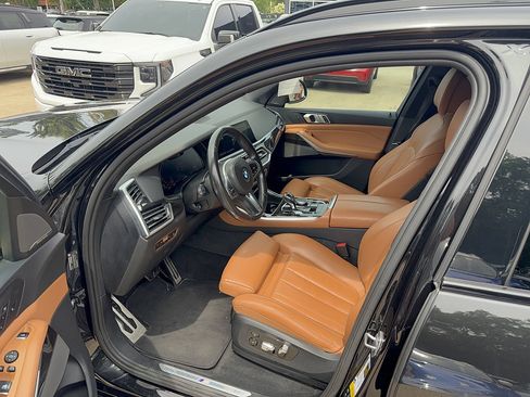 Used 2019 BMW X5 xDrive40i w/ M Sport Package AWD/4WD image 5