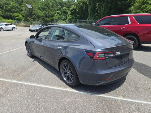 Used 2020 Tesla Model 3 Standard Range Plus RWD image 8
