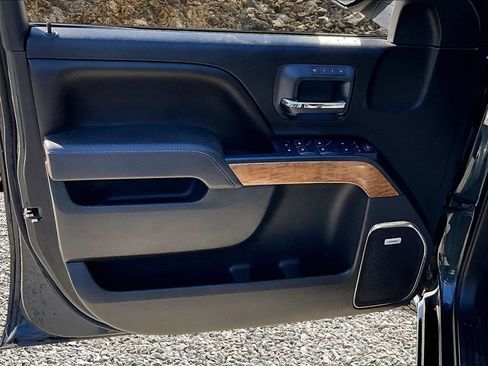 Used 2017 Chevrolet Silverado 1500 LTZ w/ Sport Package AWD/4WD image 19