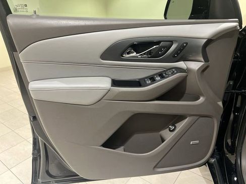 Used 2018 Chevrolet Traverse Premier w/ Driver Confidence II Package image 20