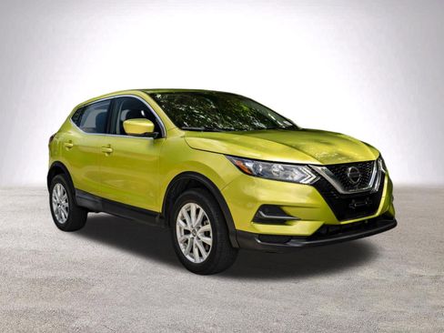 Used 2020 Nissan Rogue Sport S w/ Appearance Package FWD image 2
