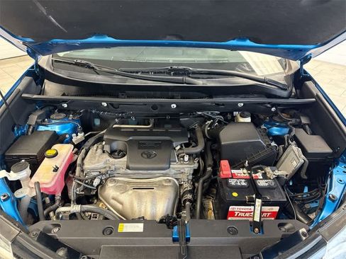 Used 2018 Toyota RAV4 XLE image 15