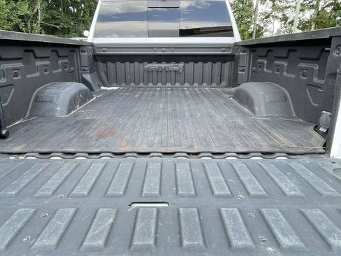 Used 2022 GMC Sierra 2500 AT4 w/ AT4 Preferred Package AWD/4WD image 24
