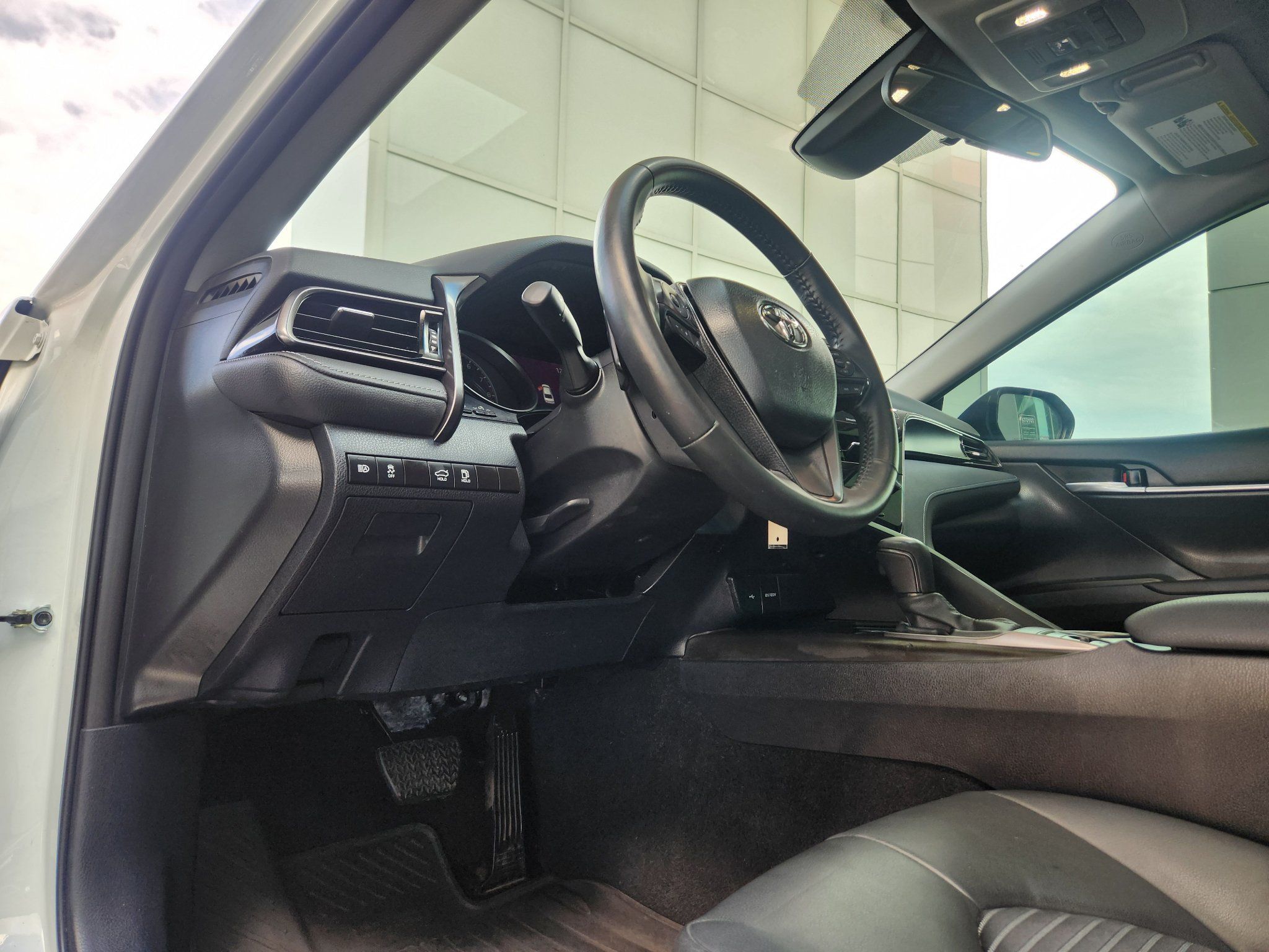 Used 2024 Toyota Camry SE AWD/4WD image 15