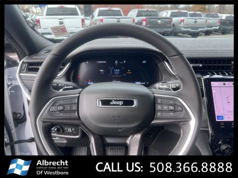 New 2025 Jeep Grand Cherokee Limited image 21