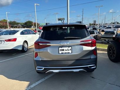 Used 2023 Kia Seltos EX