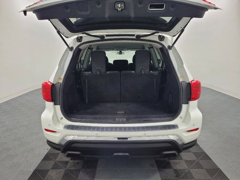 Used 2020 Nissan Pathfinder S AWD/4WD image 29