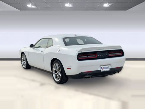 Used 2022 Dodge Challenger GT image 3