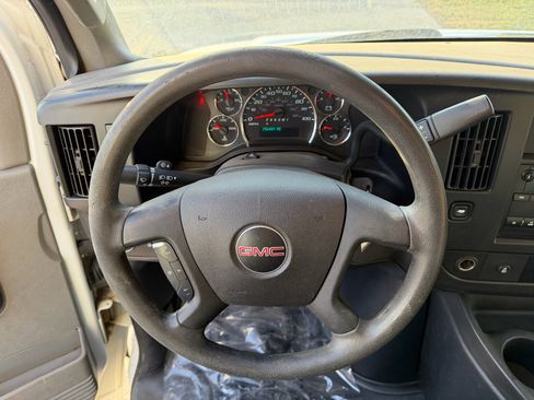 Used 2019 GMC Savana 3500 G3500 159 in. w/ Power Convenience Package image 17