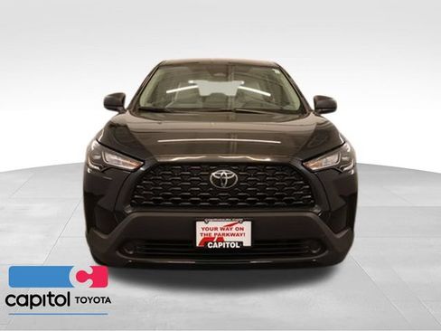 Certified 2024 Toyota Corolla Cross L AWD/4WD image 3