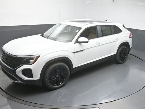 New 2026 Volkswagen Atlas Cross Sport SE image 45