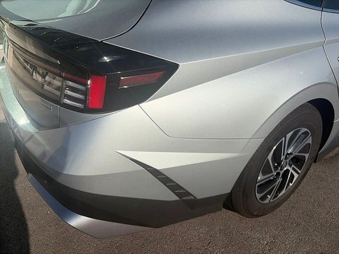 Certified 2026 Hyundai Sonata Blue FWD image 5