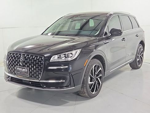 Used 2023 Lincoln Corsair Reserve image 4