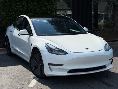 Used 2021 Tesla Model 3 Standard Range Plus RWD image 7