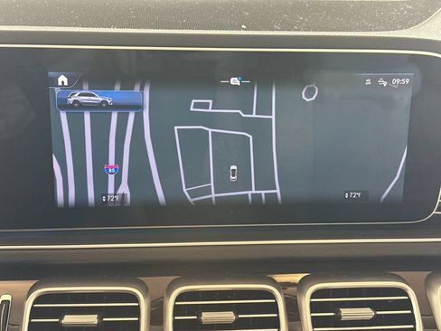 Used 2024 Mercedes-Benz GLE 450e 4MATIC image 4