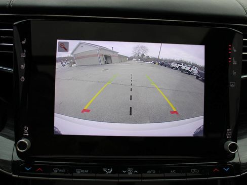 Used 2022 Jeep Wagoneer Series III w/ Premium Group I image 29