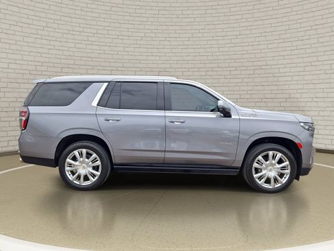 Used 2021 Chevrolet Tahoe High Country w/ Premium Package AWD/4WD image 4