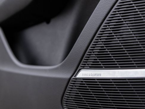 Used 2025 Audi RS Q8 performance image 20