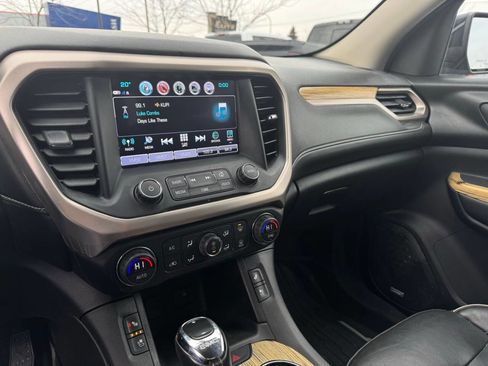 Used 2018 GMC Acadia Denali image 22