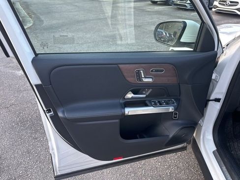 Certified 2023 Mercedes-Benz EQB 300 4MATIC image 14