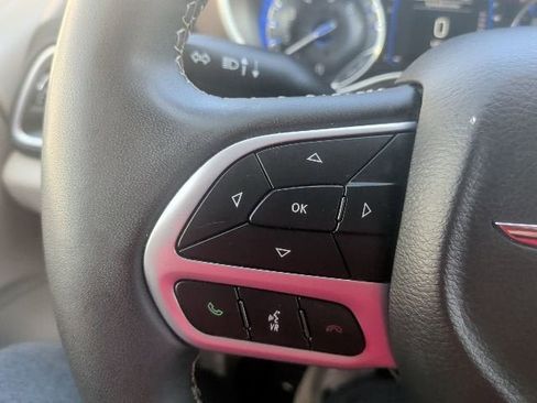 Used 2023 Chrysler Voyager LX FWD image 30