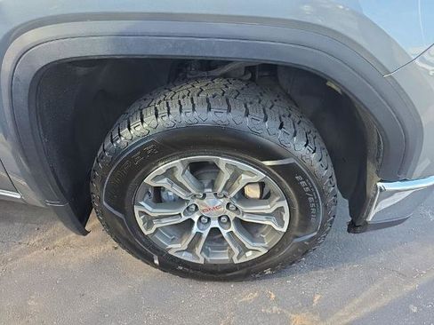 Used 2025 GMC Sierra 1500 SLT image 4