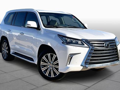 Used 2017 Lexus LX 570 4WD image 2