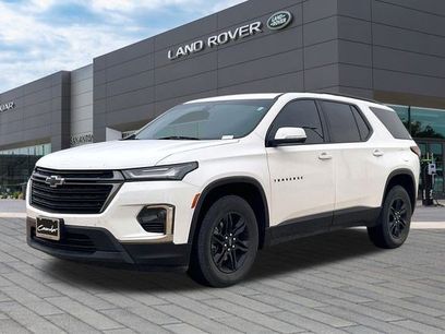 Used 2023 Chevrolet Traverse LT