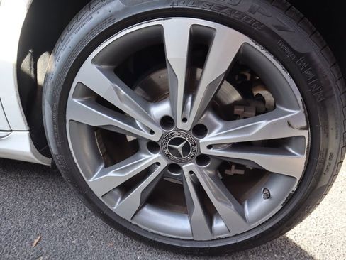 Used 2019 Mercedes-Benz C 300 4MATIC Sedan image 16