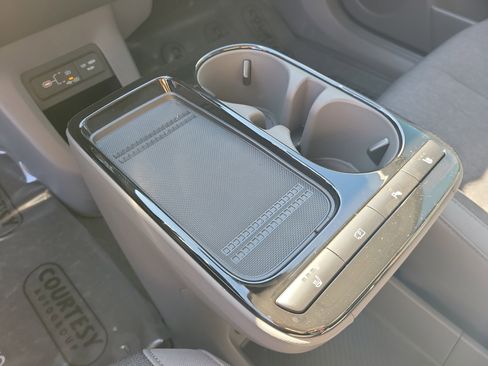 New 2026 Hyundai Ioniq 5 SE image 32