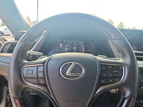 Used 2019 Lexus ES 350 w/ Accessory Package FWD image 20
