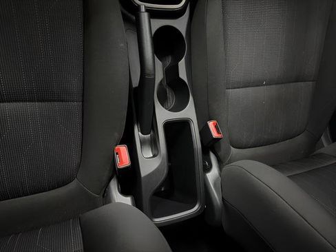 Used 2022 Hyundai Venue SE image 15