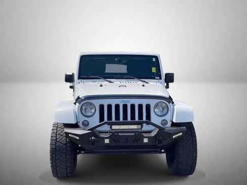 Used 2016 Jeep Wrangler Unlimited Sahara w/ Connectivity Group AWD/4WD image 8