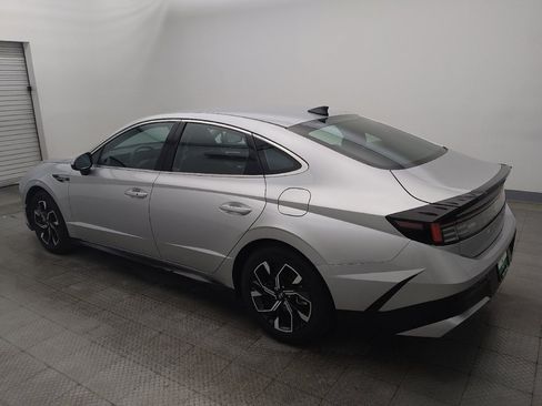 Used 2025 Hyundai Sonata SEL FWD image 3