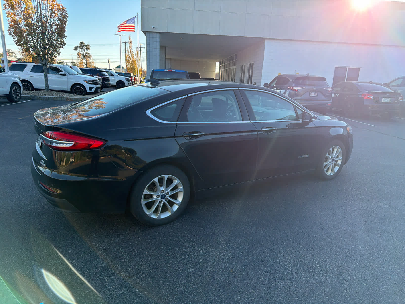 Used 2019 Ford Fusion SEL FWD image 7