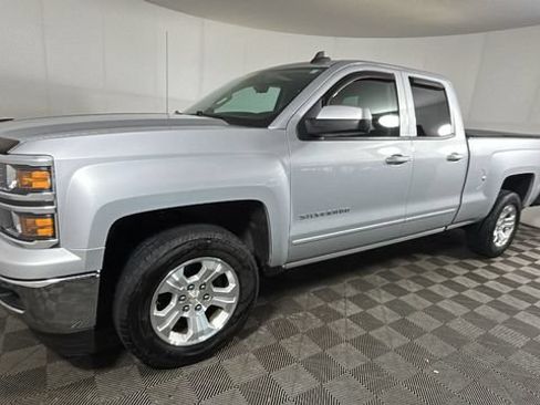 Used 2015 Chevrolet Silverado 1500 LT w/ LT Convenience Package AWD/4WD image 6