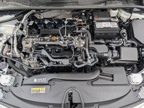 Used 2024 Toyota Corolla LE FWD image 31