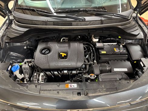 Used 2025 Kia Soul LX w/ LX Technology Package FWD image 30