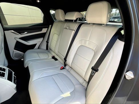 New 2026 Jaguar F-PACE R-Dynamic S image 10