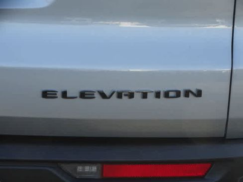 Used 2024 GMC Acadia Elevation w/ Black Edition image 11