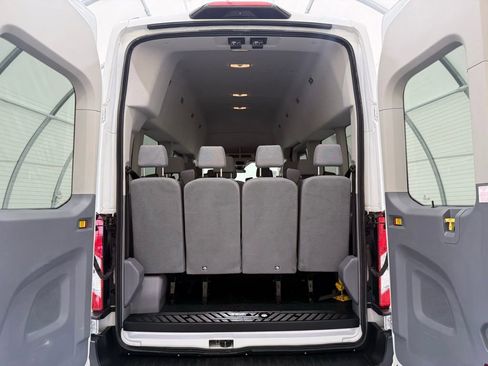 Used 2019 Ford Transit 350 XLT image 4
