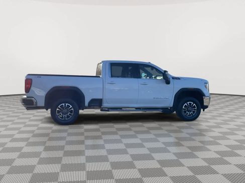 Used 2022 GMC Sierra 2500 SLE w/ SLE Value Package; image 9