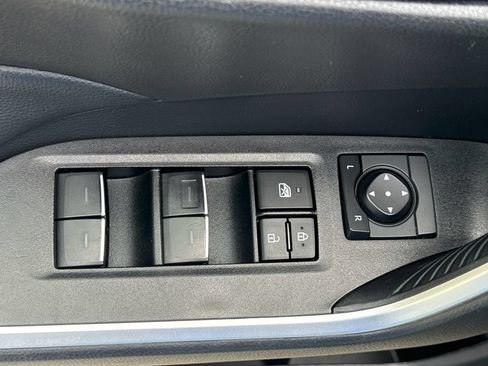 Used 2025 Toyota RAV4 XLE AWD/4WD image 14