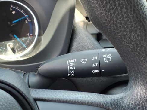 Used 2025 Toyota RAV4 LE AWD/4WD image 26