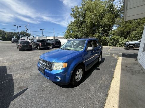 Used 2011 Ford Escape XLT w/ 202A Rapid Spec Order Code FWD image 5