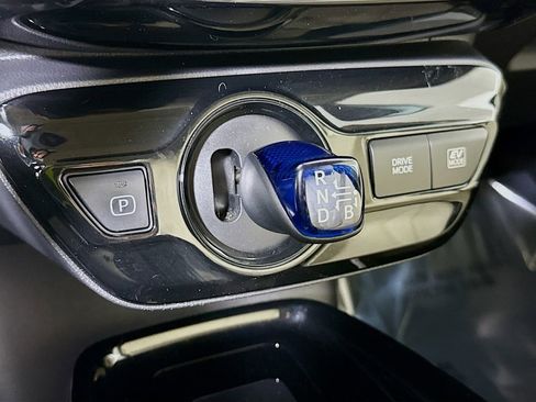 Certified 2020 Toyota Prius XLE w/ Premium Convenience Package image 10